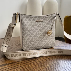 JET SET TRAVEL SMALL SIGNATURE LOGO MESSENGER BAG
