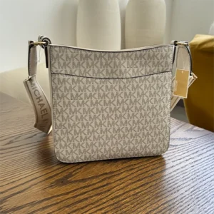 JET SET TRAVEL SMALL SIGNATURE LOGO MESSENGER BAG